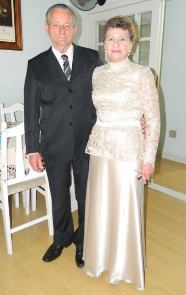 Casal comemora Bodas de Ouro e doa dinheiro dos presentes à Casa-Lar