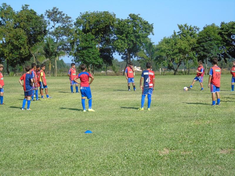Escola de Futebol da Casa-Lar reinicia atividades — foto 14