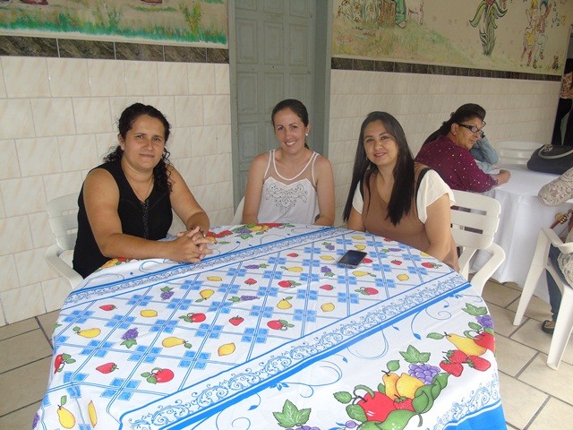 Adolescentes surpreendem no 1º Café Colonial da Casa-Lar — foto 4