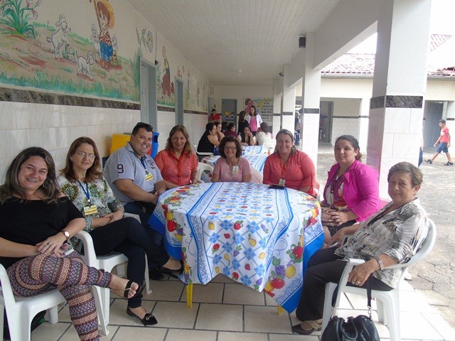 Adolescentes surpreendem no 1º Café Colonial da Casa-Lar — foto 3