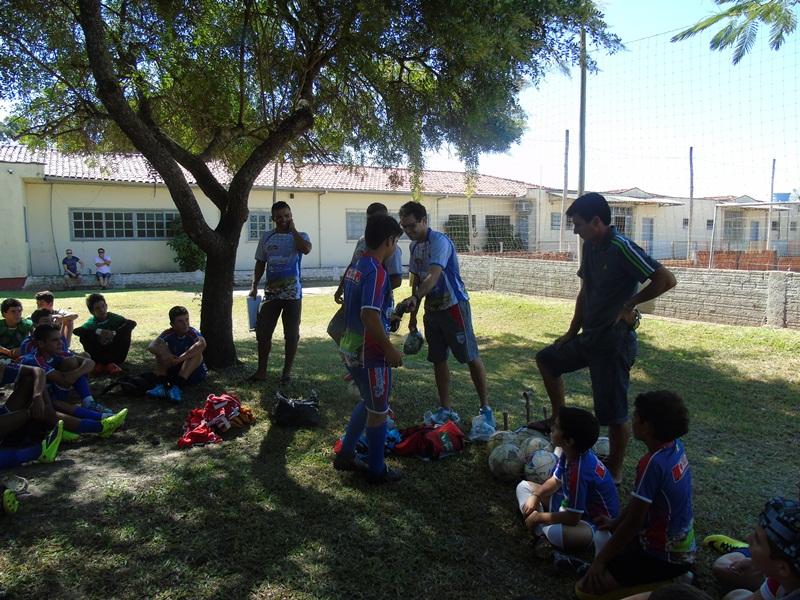 Escola de Futebol da Casa-Lar reinicia atividades — foto 9