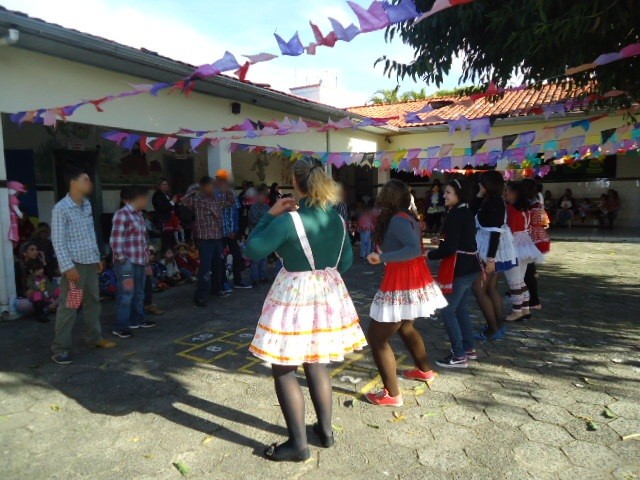 Arraial alegra crianças e adolescentes da Casa-Lar — foto 14
