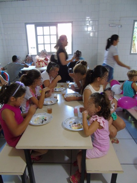 Festa de 15 Anos marca tarde desta segunda-feira na Casa-Lar — foto 21