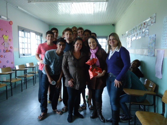 Professora de espanhol festeja aniversário na Casa-Lar — foto 4