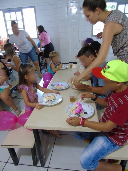 Festa de 15 Anos marca tarde desta segunda-feira na Casa-Lar — foto 20