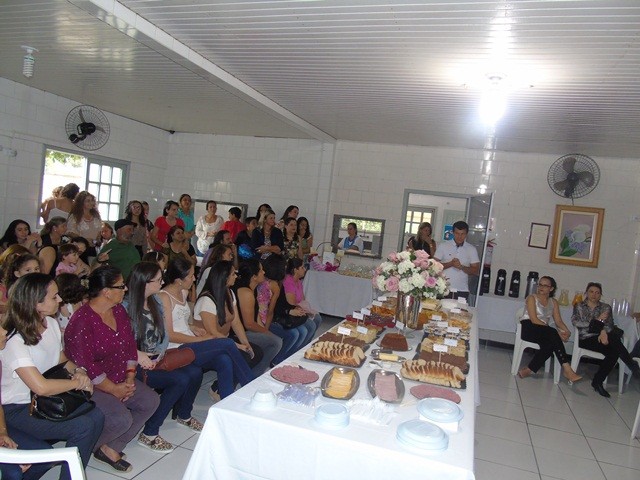 Adolescentes surpreendem no 1º Café Colonial da Casa-Lar — foto 13