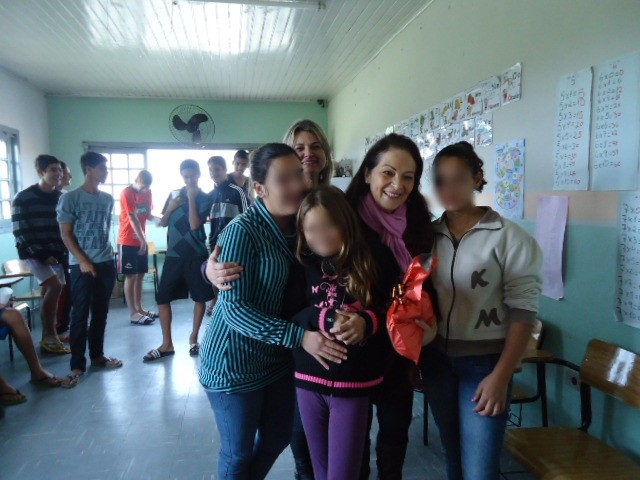 Professora de espanhol festeja aniversário na Casa-Lar — foto 3
