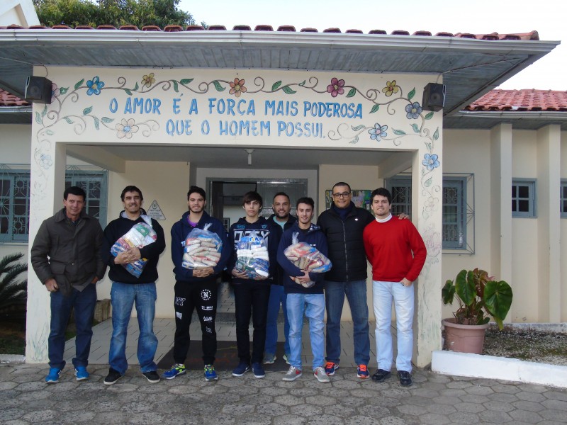 Casa Lar recebe doações — foto 2